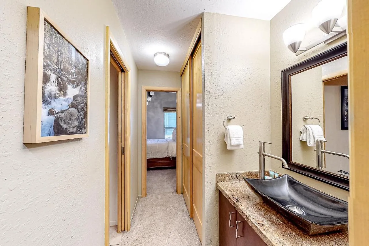 Chamonix 6 Apartment Mammoth Lakes